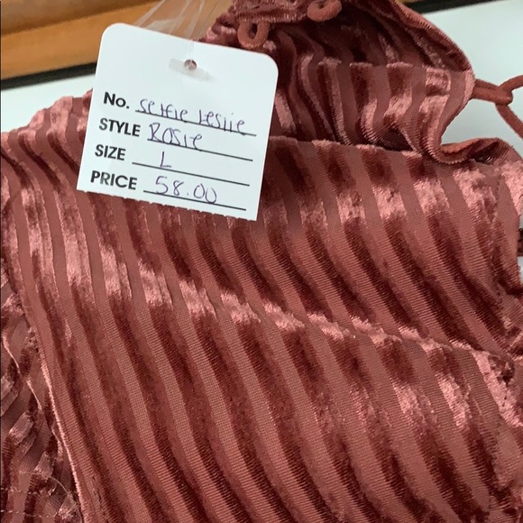 Rose high neck dress - Picture 4 of 5